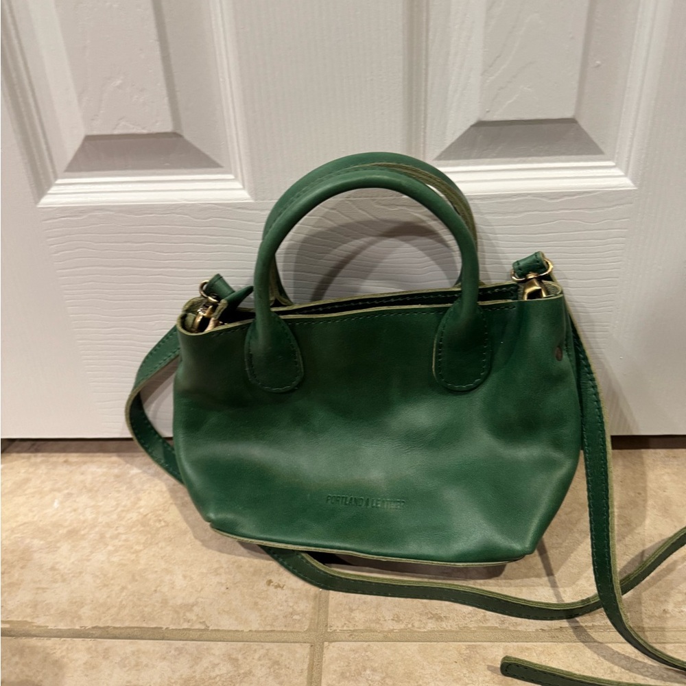Stylish Green Mini Leather Bag-Raindrop Crossbody in Cowboy Mint PLG - Picture 2 of 7